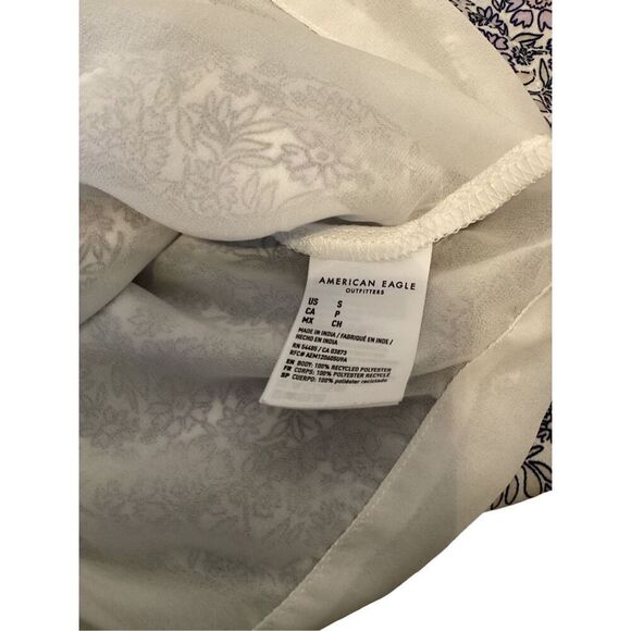 American Eagle Floral Blouse Lightweight Buttons Boho Bohemian Preppy School - Picture 6 of 11